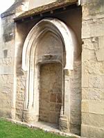 Nevers - Eglise Saint Etienne - Porte du cloitre muree
